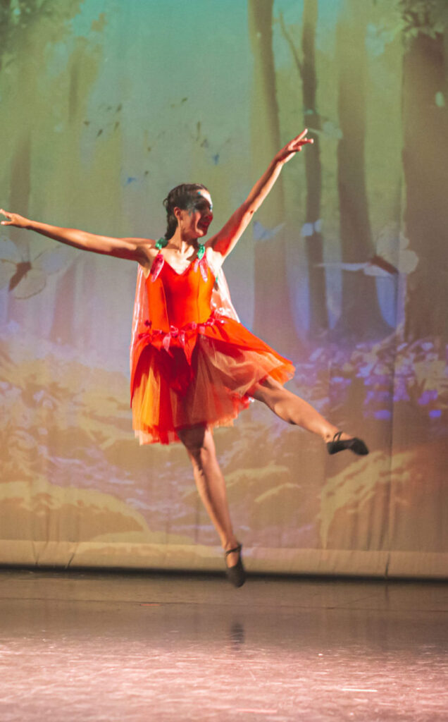 Alexandra2 Scaled E1768086768936 636x1024